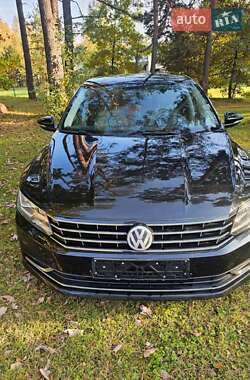 Седан Volkswagen Passat 2017 в Львові