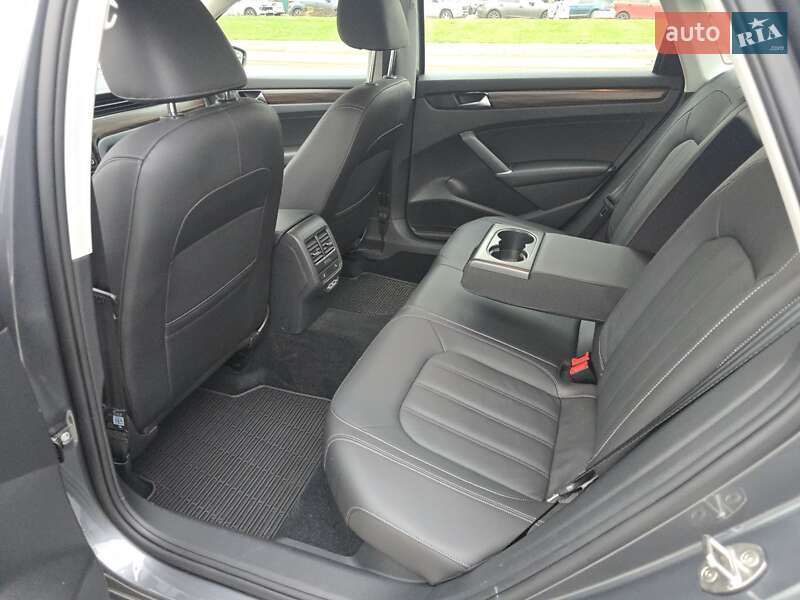 Седан Volkswagen Passat 2020 в Києві