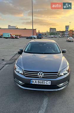 Седан Volkswagen Passat 2015 в Киеве