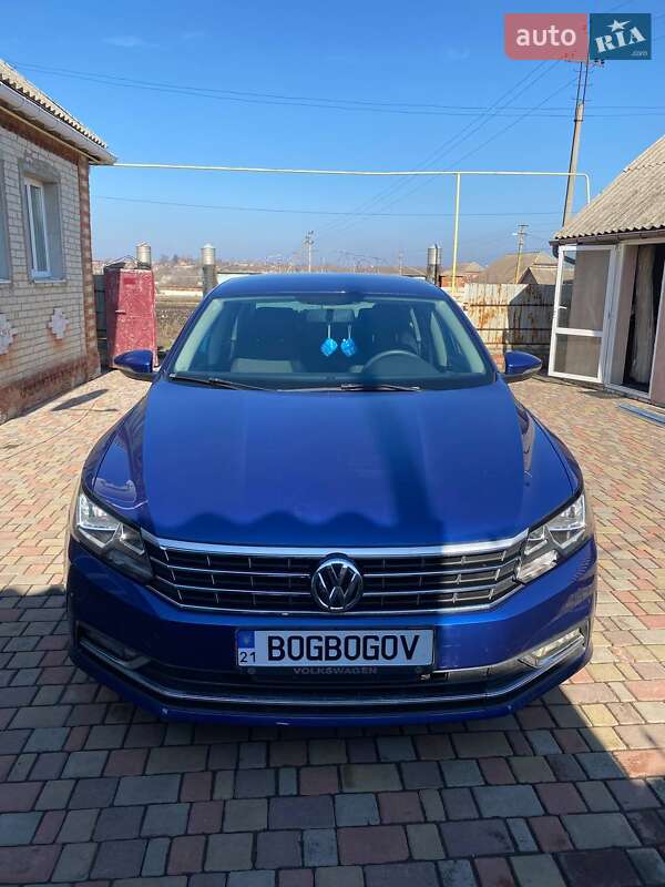 Седан Volkswagen Passat 2015 в Краснокутську