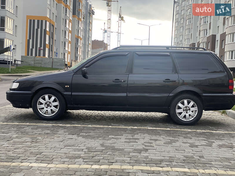 Универсал Volkswagen Passat 1994 в Виннице