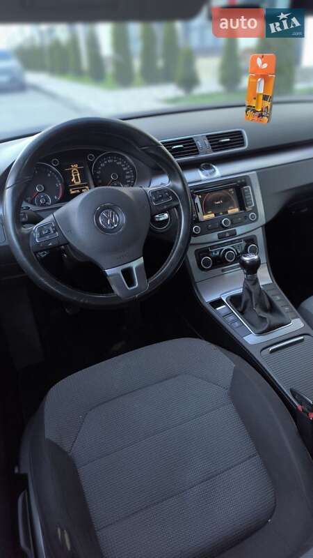 Универсал Volkswagen Passat 2011 в Черновцах фото 15 Универсал Volkswagen Passat 2011 в Черновцах