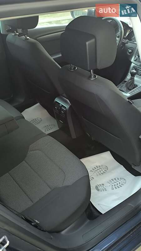 Универсал Volkswagen Passat 2011 в Черновцах фото 18 Универсал Volkswagen Passat 2011 в Черновцах