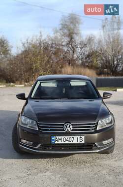Седан Volkswagen Passat 2012 в Бердичеве