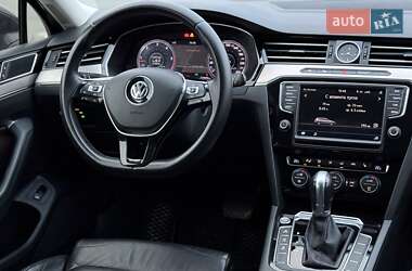 Универсал Volkswagen Passat 2015 в Киеве