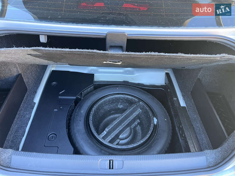 Седан Volkswagen Passat 2010 в Южноукраинске