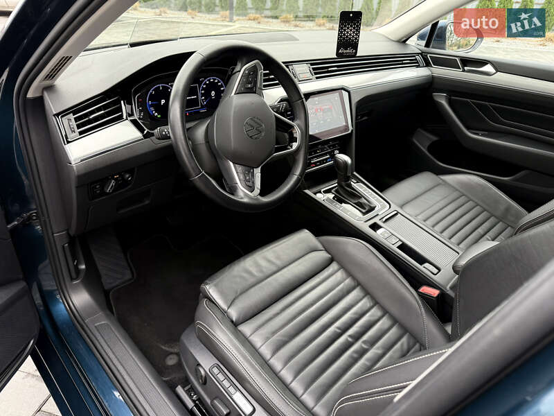 Универсал Volkswagen Passat 2021 в Луцке фото 14 Универсал Volkswagen Passat 2021 в Луцке