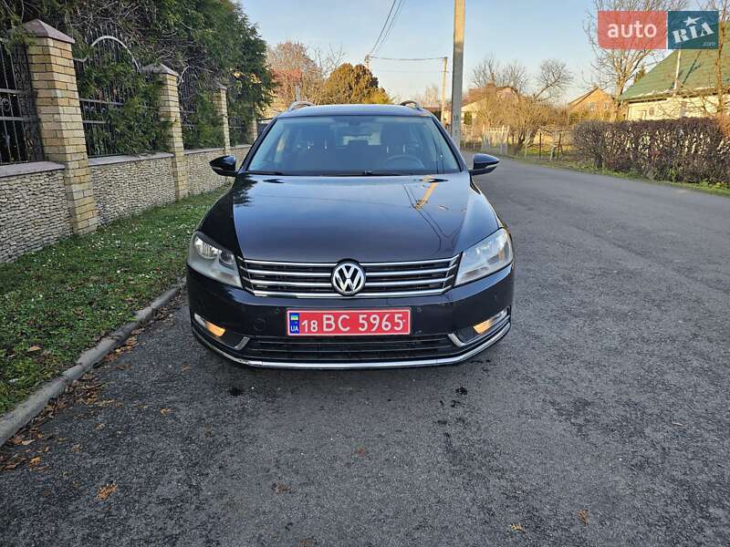 Універсал Volkswagen Passat 2011 в Луцьку