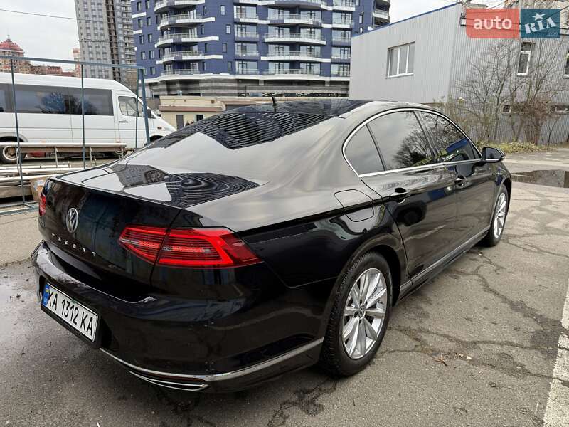 Седан Volkswagen Passat 2018 в Киеве фото 3 Седан Volkswagen Passat 2018 в Киеве