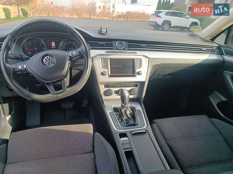 Универсал Volkswagen Passat 2016 в Стрые