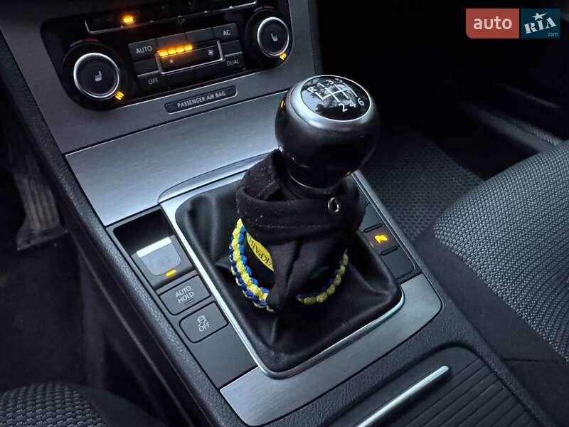 Универсал Volkswagen Passat 2011 в Южноукраинске