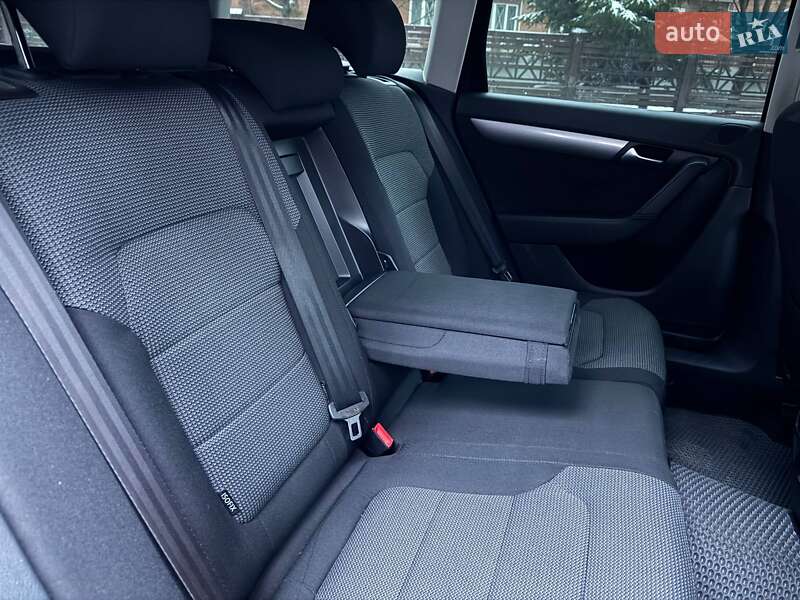 Универсал Volkswagen Passat 2011 в Южноукраинске