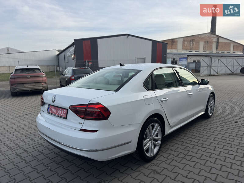Седан Volkswagen Passat 2018 в Луцке фото 5 Седан Volkswagen Passat 2018 в Луцке