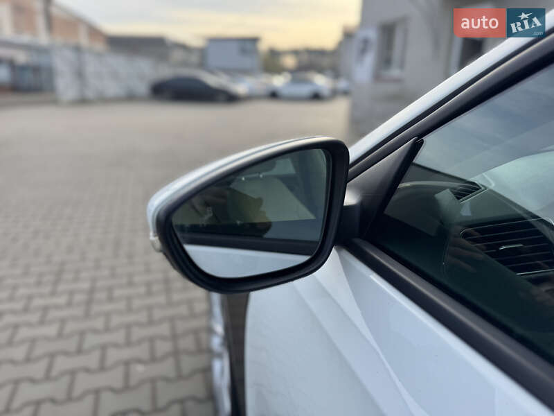 Седан Volkswagen Passat 2018 в Луцке фото 16 Седан Volkswagen Passat 2018 в Луцке