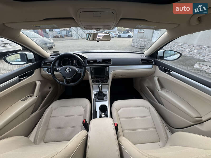 Седан Volkswagen Passat 2018 в Луцке фото 23 Седан Volkswagen Passat 2018 в Луцке