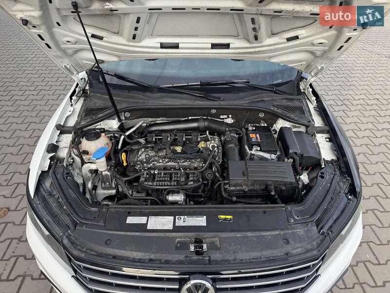 Седан Volkswagen Passat 2018 в Луцке фото 33 Седан Volkswagen Passat 2018 в Луцке