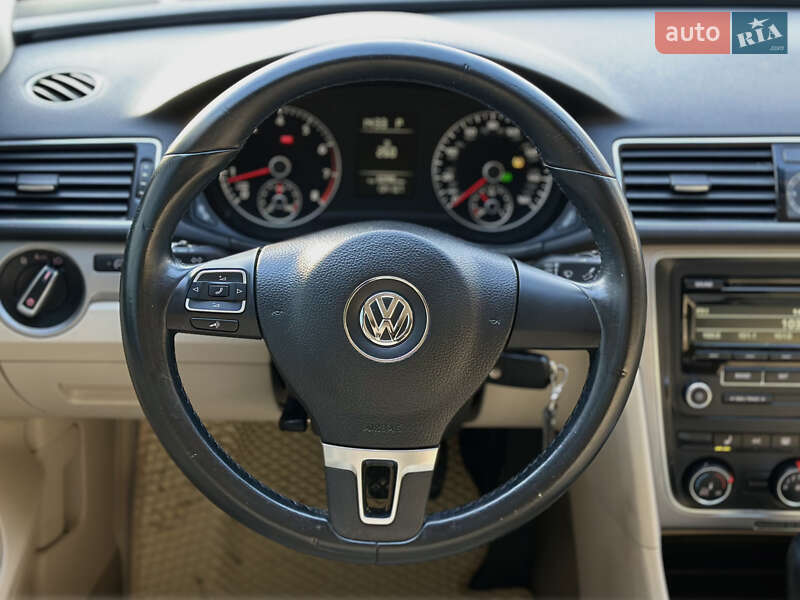 Седан Volkswagen Passat 2014 в Шептицькому фото 31 Седан Volkswagen Passat 2014 в Шептицькому