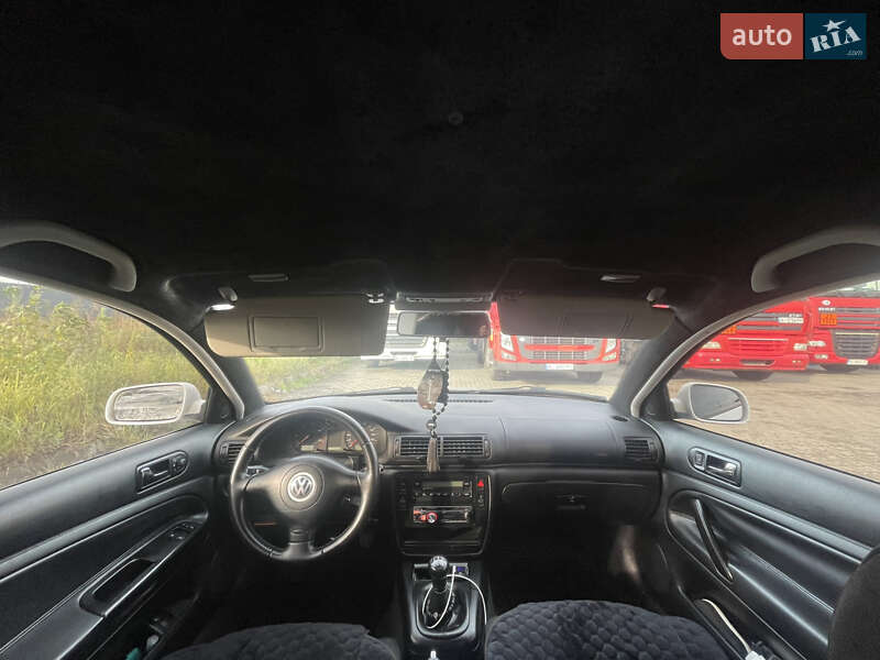 Седан Volkswagen Passat 1999 в Києві