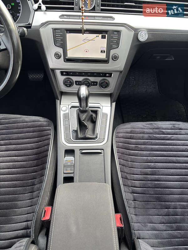 Универсал Volkswagen Passat 2017 в Мукачево