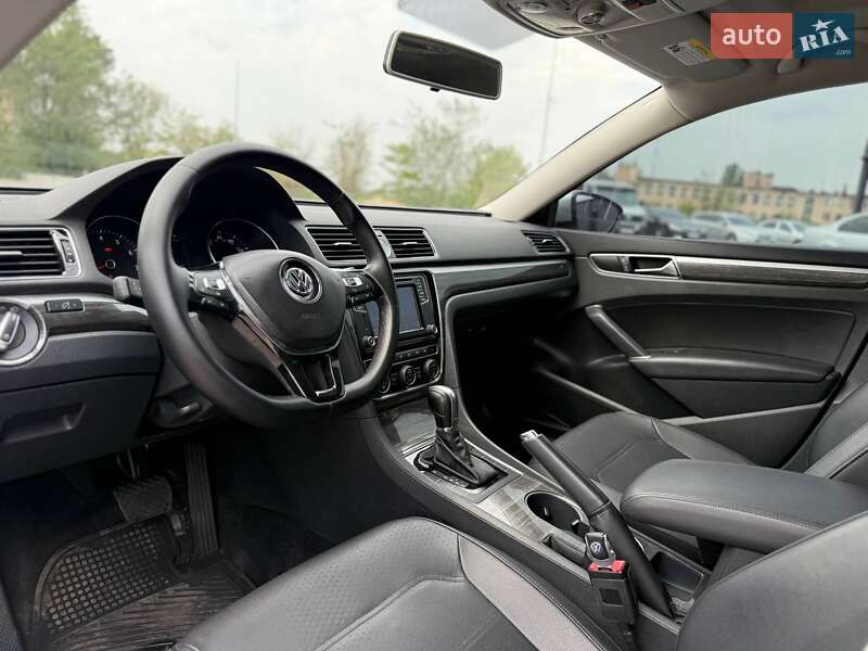 Седан Volkswagen Passat 2016 в Кривом Роге