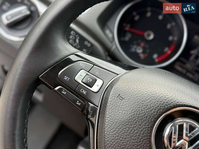 Седан Volkswagen Passat 2016 в Кривом Роге