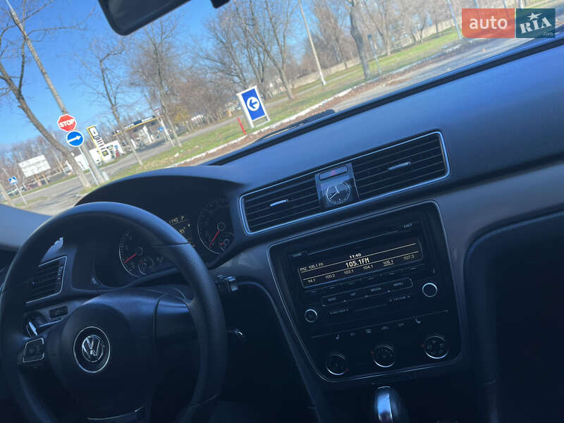 Седан Volkswagen Passat 2014 в Запорожье