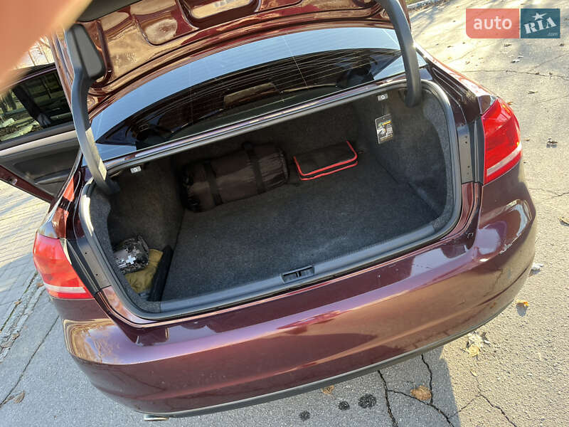 Седан Volkswagen Passat 2014 в Запорожье