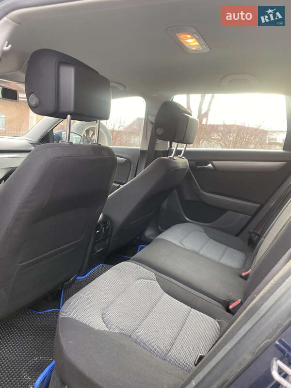 Универсал Volkswagen Passat 2012 в Киеве