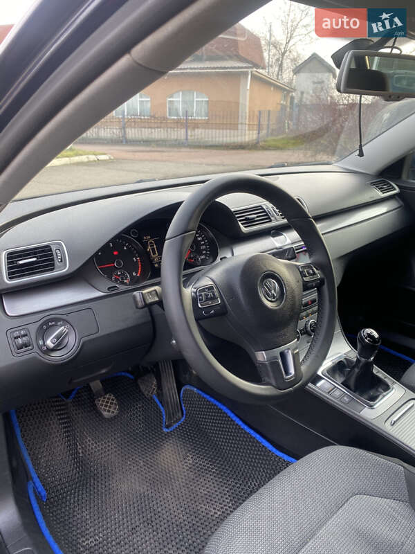 Универсал Volkswagen Passat 2012 в Киеве