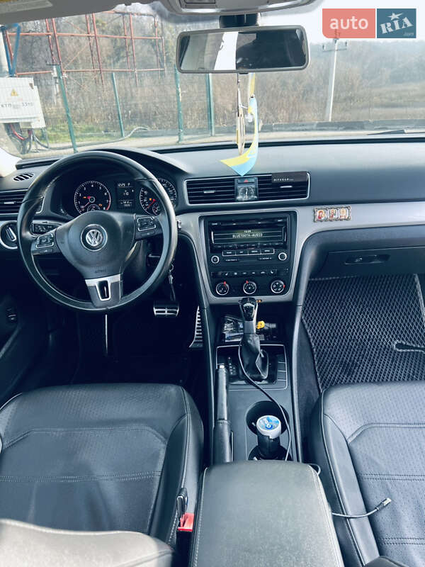 Седан Volkswagen Passat 2013 в Киеве