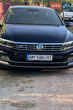 Седан Volkswagen Passat 2018 в Житомире