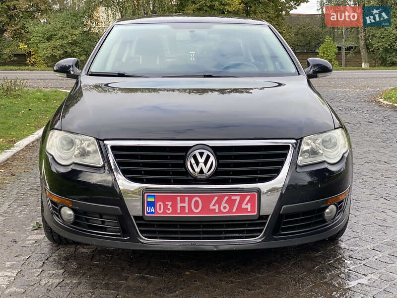 Седан Volkswagen Passat 2009 в Староконстантинове