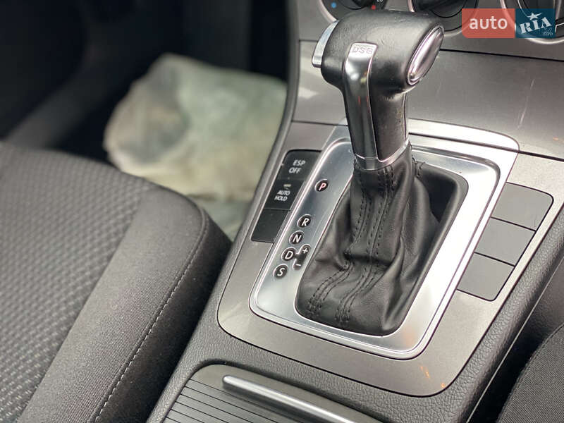 Седан Volkswagen Passat 2009 в Староконстантинове