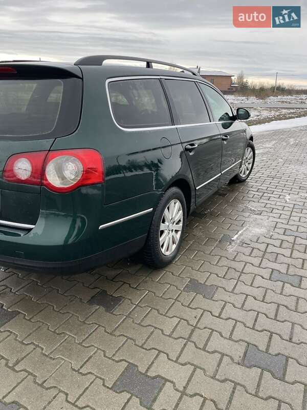 Универсал Volkswagen Passat 2006 в Яворове