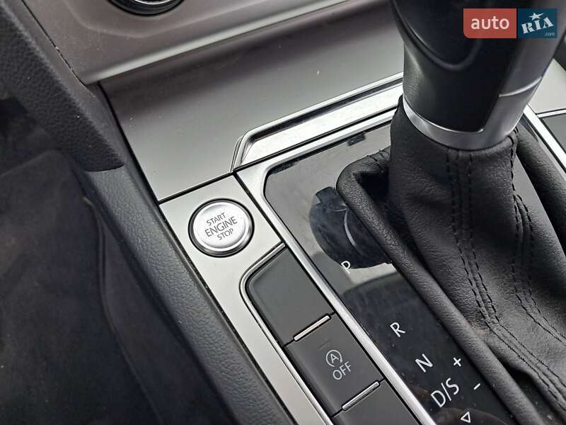 Универсал Volkswagen Passat 2018 в Нововолынске