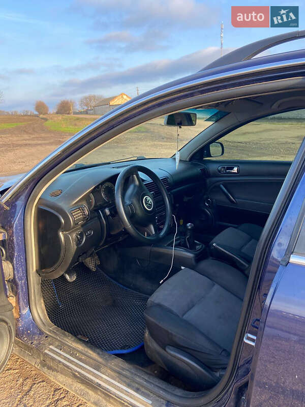 Универсал Volkswagen Passat 2001 в Ольшанке