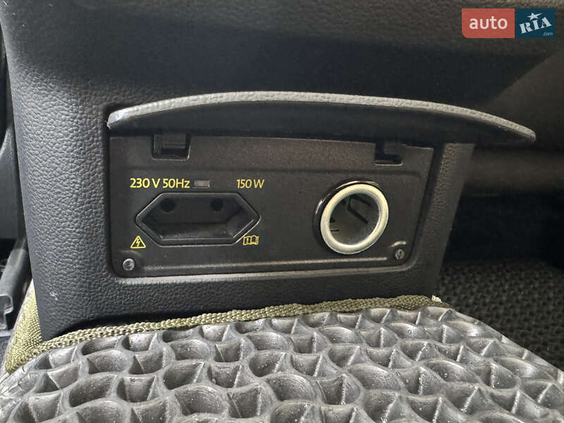 Универсал Volkswagen Passat 2018 в Софиевской Борщаговке фото 15 Универсал Volkswagen Passat 2018 в Софиевской Борщаговке