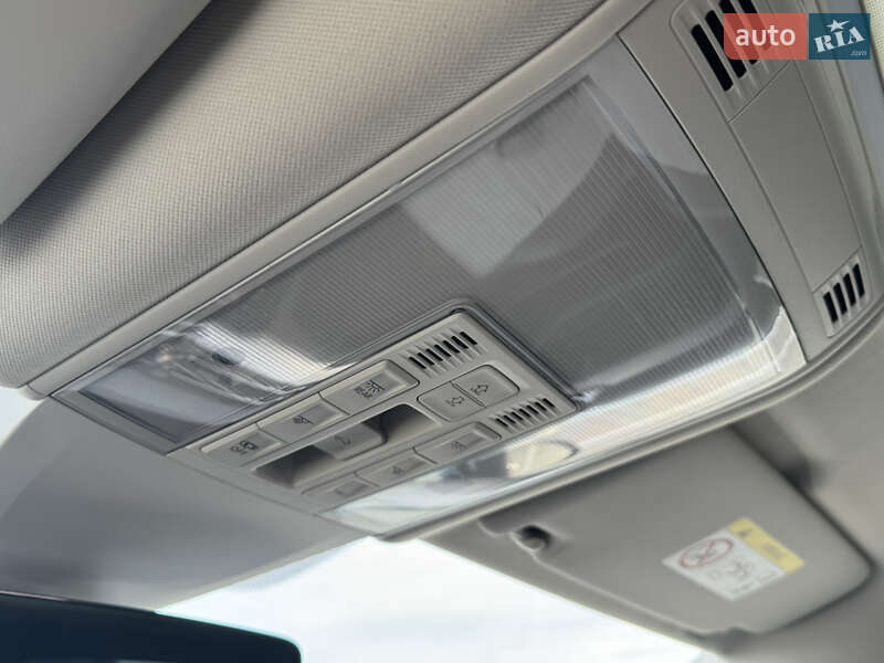 Универсал Volkswagen Passat 2018 в Софиевской Борщаговке фото 62 Универсал Volkswagen Passat 2018 в Софиевской Борщаговке