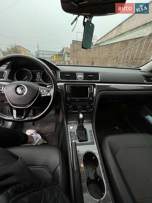 Седан Volkswagen Passat 2015 в Кривому Розі
