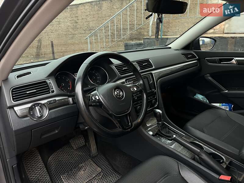 Седан Volkswagen Passat 2015 в Кривому Розі
