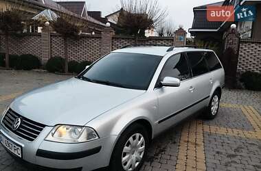 Універсал Volkswagen Passat 2002 в Тульчині
