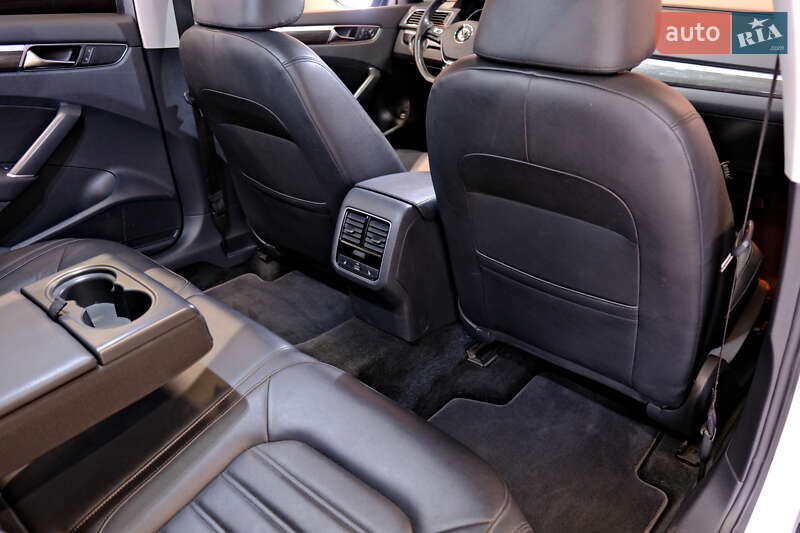 Седан Volkswagen Passat 2017 в Одесі