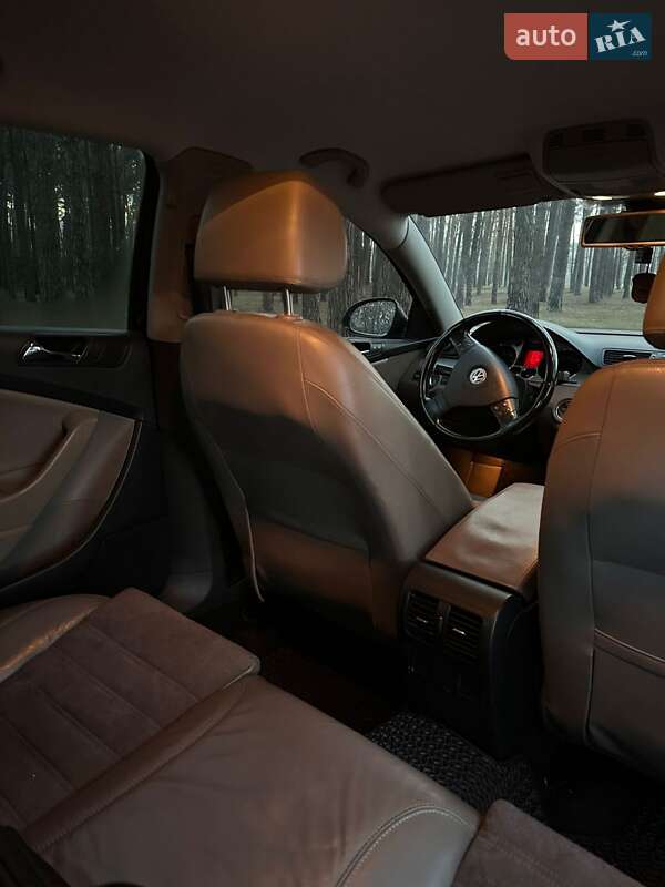 Седан Volkswagen Passat 2006 в Сумах