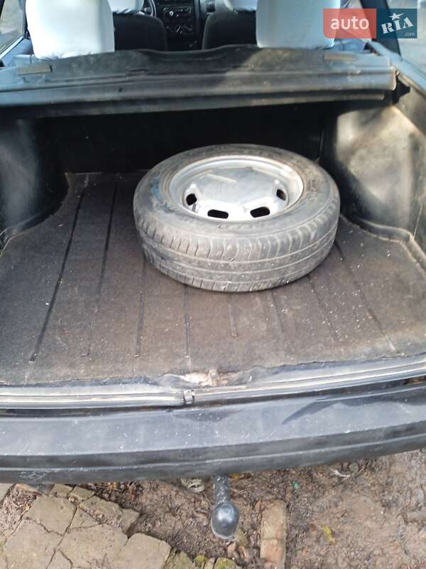 Универсал Volkswagen Passat 1992 в Томашполе