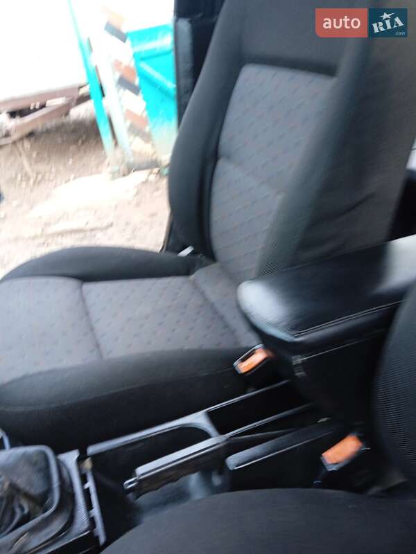 Универсал Volkswagen Passat 1992 в Томашполе