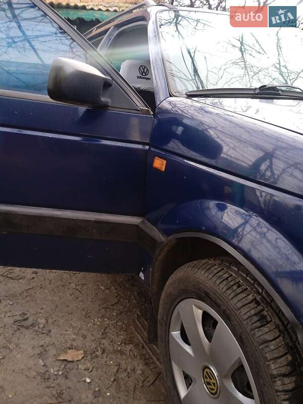 Универсал Volkswagen Passat 1992 в Томашполе