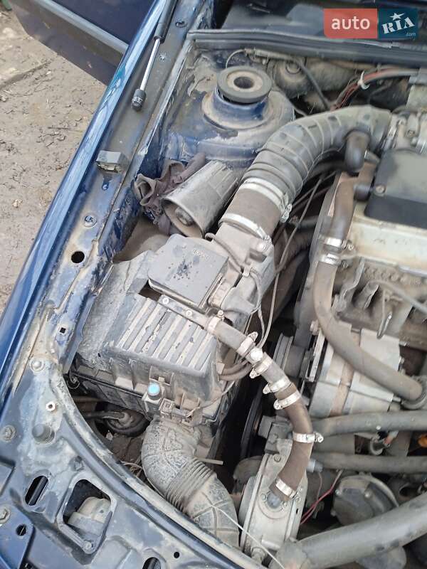 Универсал Volkswagen Passat 1992 в Томашполе