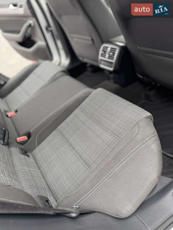 Универсал Volkswagen Passat 2021 в Трускавце фото 86 Универсал Volkswagen Passat 2021 в Трускавце