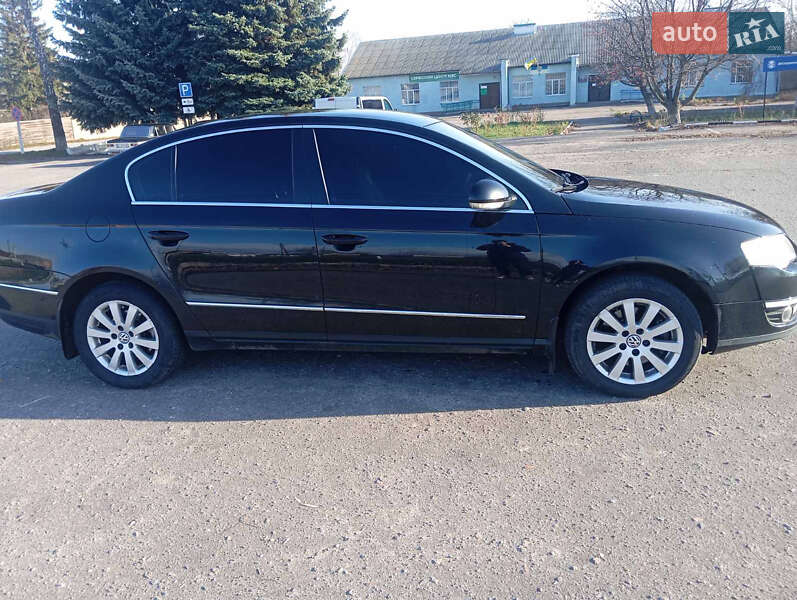 Седан Volkswagen Passat 2008 в Миргороде