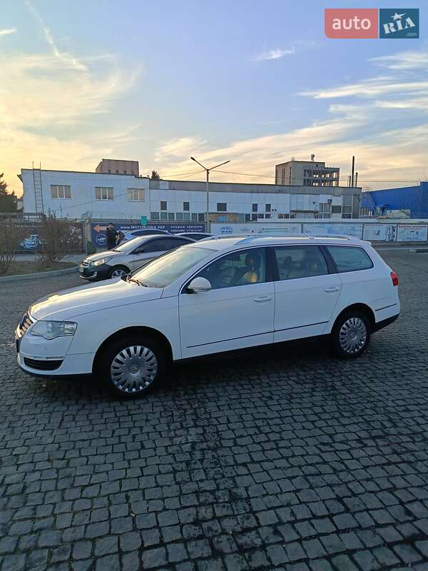 Универсал Volkswagen Passat 2009 в Полтаве